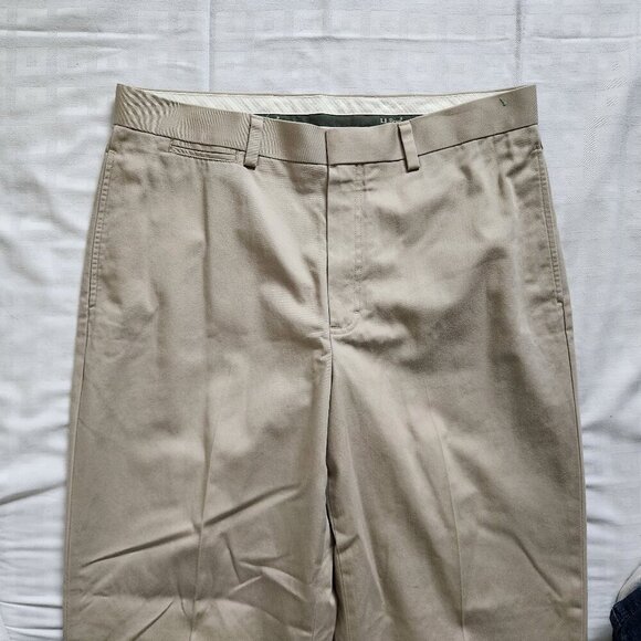 LL‎ Bean Mens Khaki Pants 34 X 30 Beige Chino Classic Fit Cotton Preppy Workwear - Picture 3 of 4